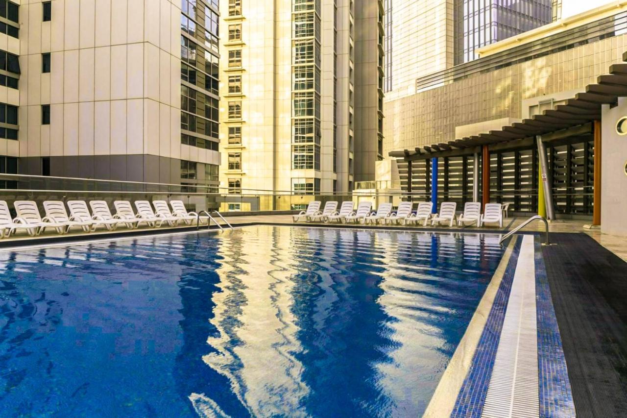 Higuests - Roomy Apt With Infinity Pool Close To Burj Khalifa ドバイ エクステリア 写真